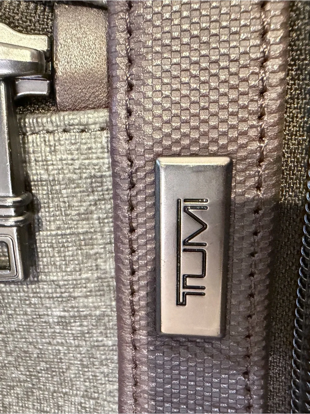 Tumi Alpha 3 Slim Solutions Laptop Brief Pack. Pristine!